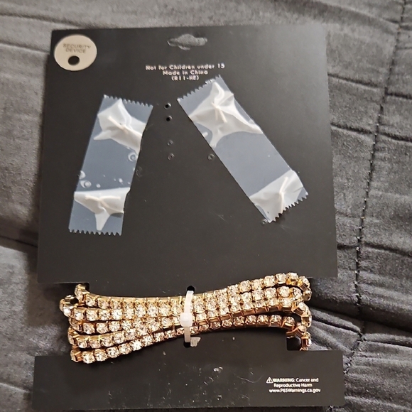 Crystal Avenue Gold Stretchy Crystal Rhinestone Gem Rings Bracelets Jewelry Set - Picture 6 of 6